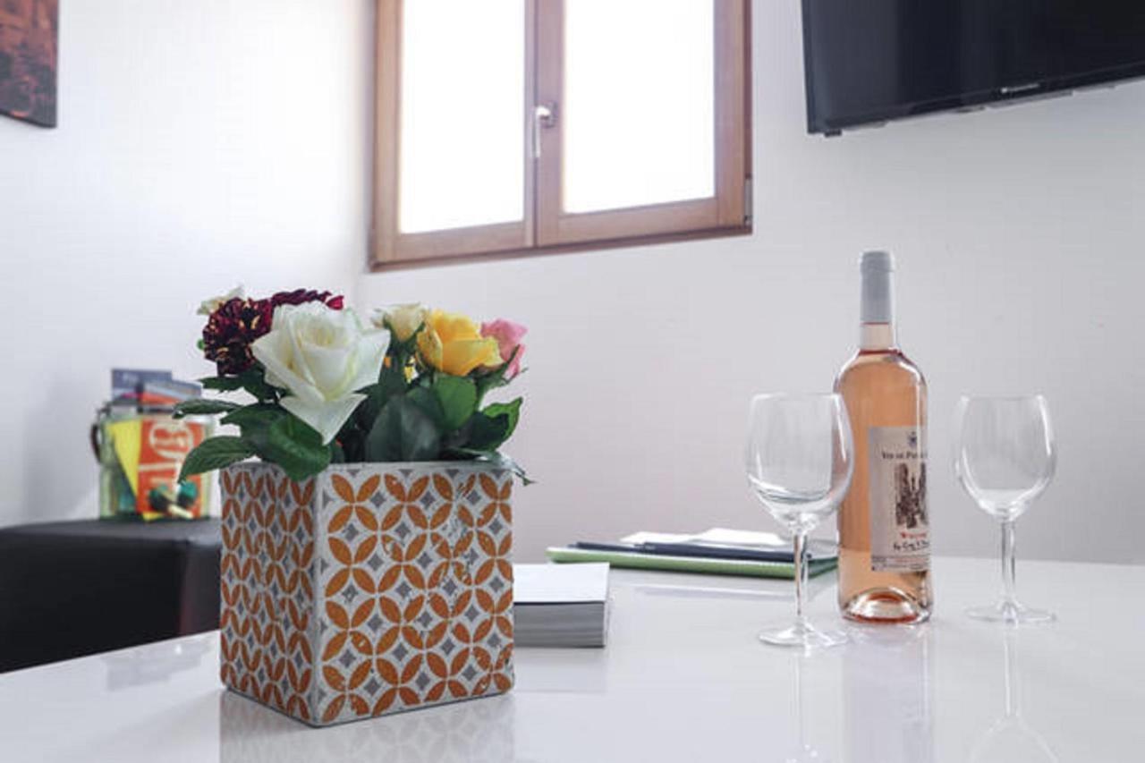Gilly 4 - Exceptional 2Beds, Sea View, Modern,A/C, Old Town Apartment Nice Bagian luar foto